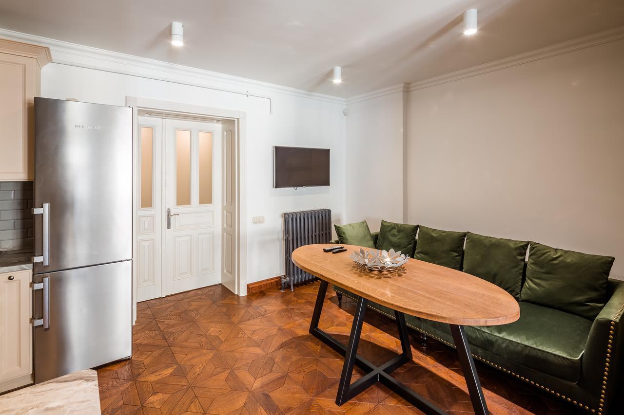 Apartamento Romari Апартименти Площа Ринок Leópolis Exterior foto